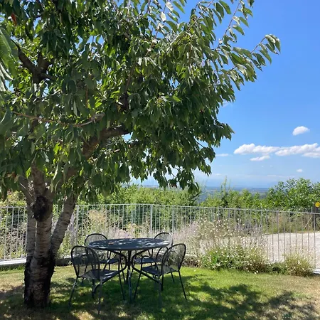 Le Viole Casa de Campo Barolo